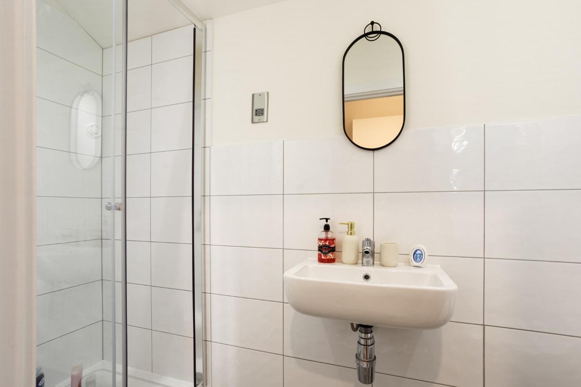 Modern And Cozy Two-Bed Apartment In Bradford Bradford  Luaran gambar